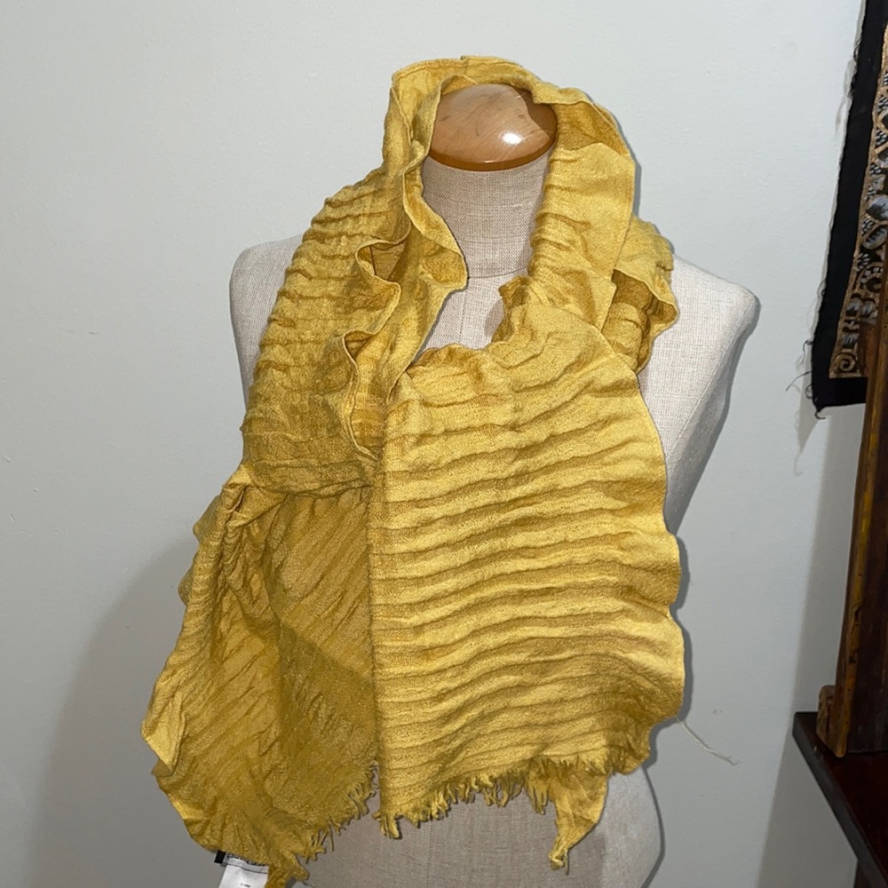 Eileen Fisher pleated wool guys golden yellow scarf NWT$118